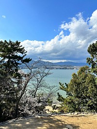 宮島　青い空　豊国神社